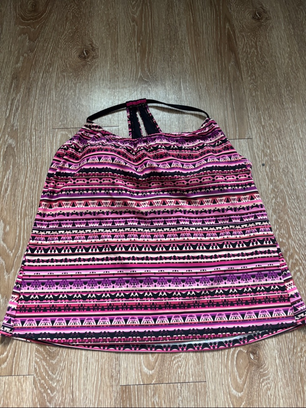 NWOT Kona Sol pink geometric print tankini swim top. Size large